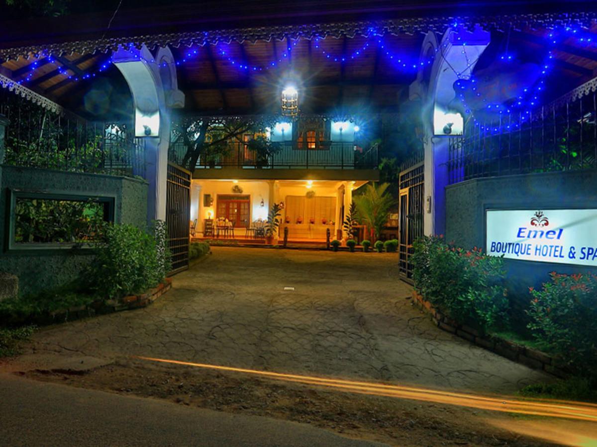 Emel Boutique Hotel Negombo Exterior photo