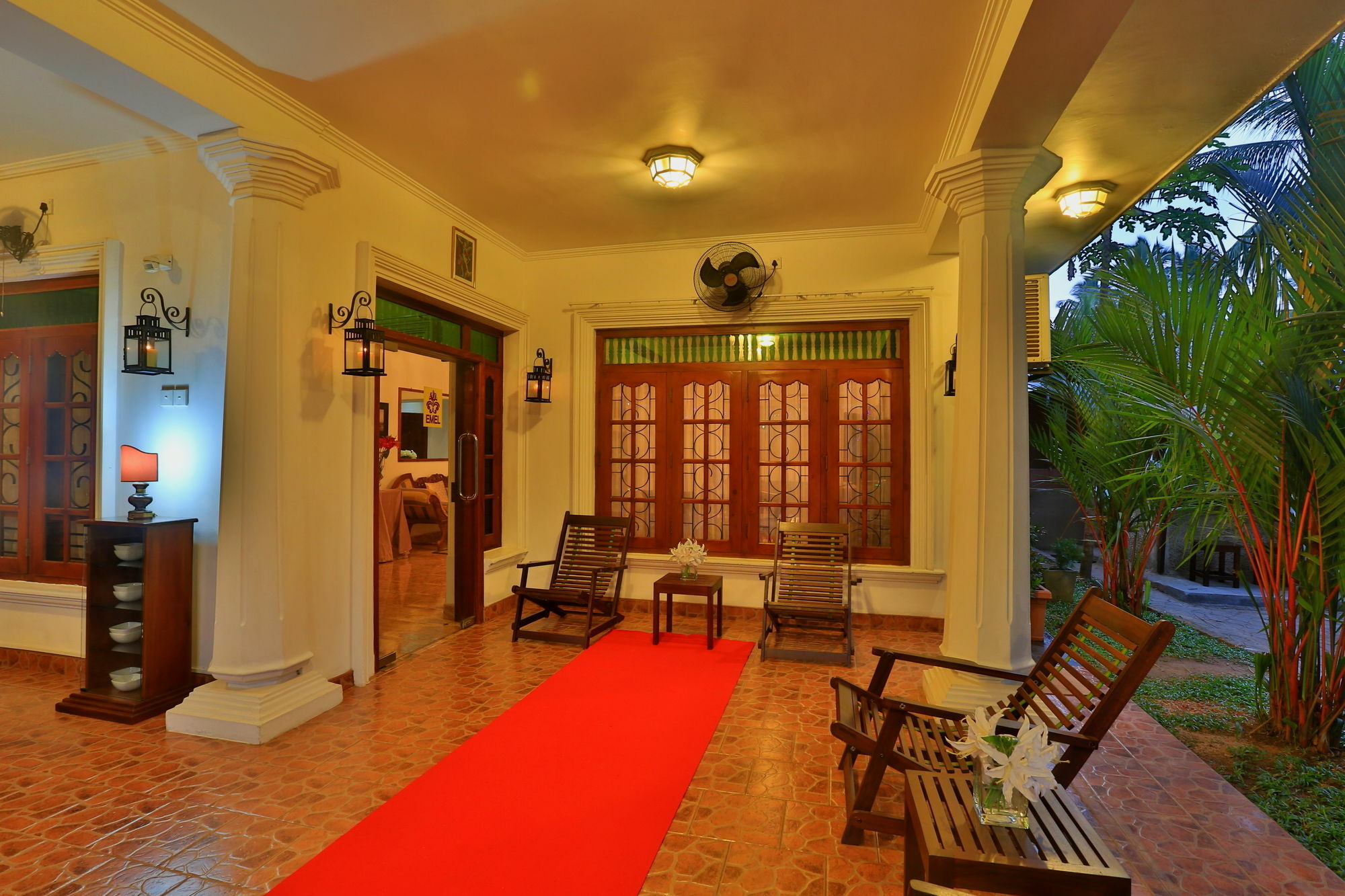 Emel Boutique Hotel Negombo Exterior photo